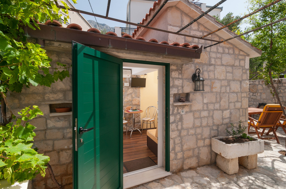 RENOVATED OLD STONE HOUSES