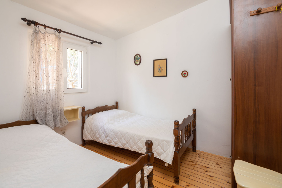 APARTMANSKA KUĆA UZ MORE