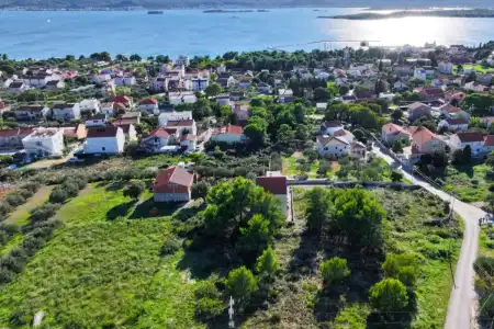 BUILDING LAND, SVETI FILIP I JAKOV