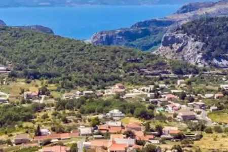 BUILDING LAND OMIŠ INLAND