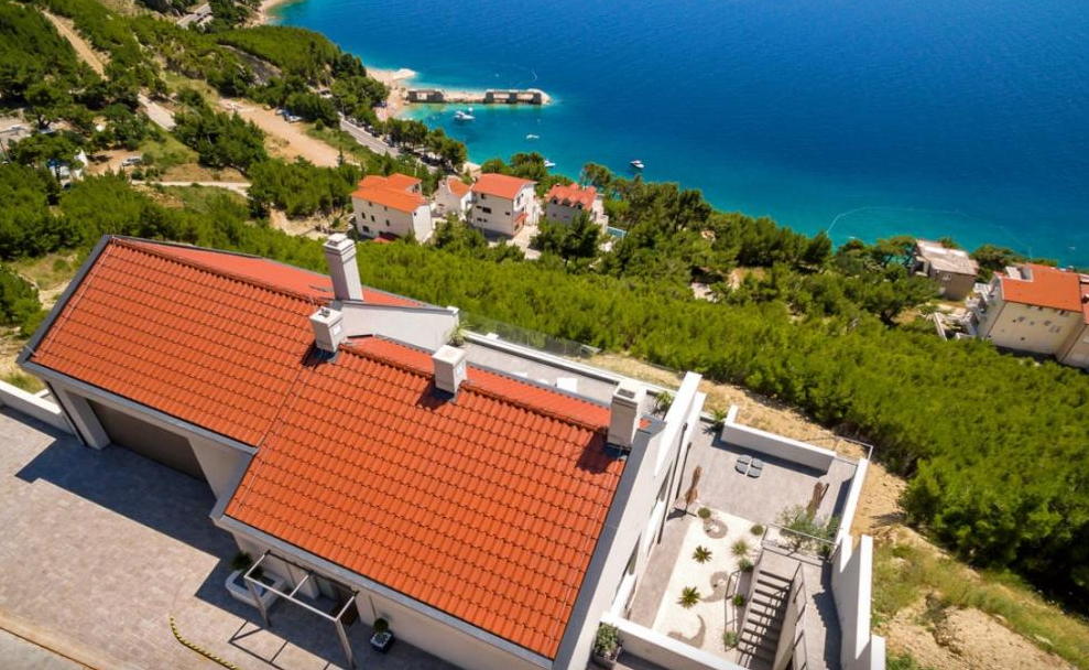 UNIQUE NEW VILLA FOR SALE OMIŠ